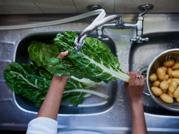 washing leafy greens